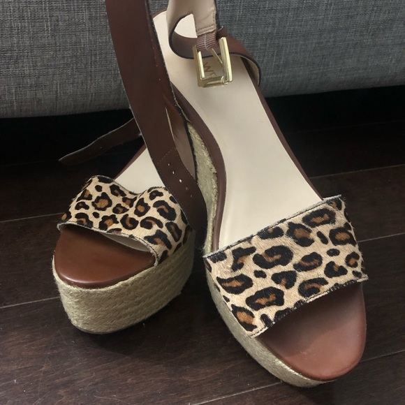 Leopard wedge sandal, very good quality worn only once - Picture 4 of 5